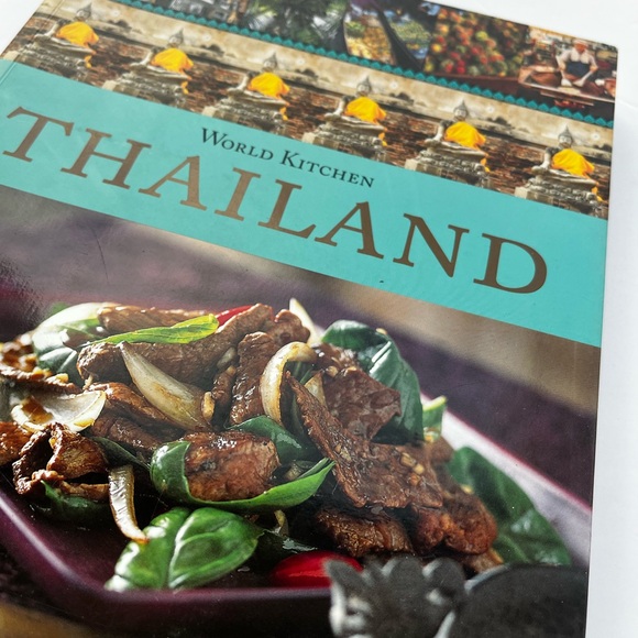Thailand Cookbook - Picture 2 of 3